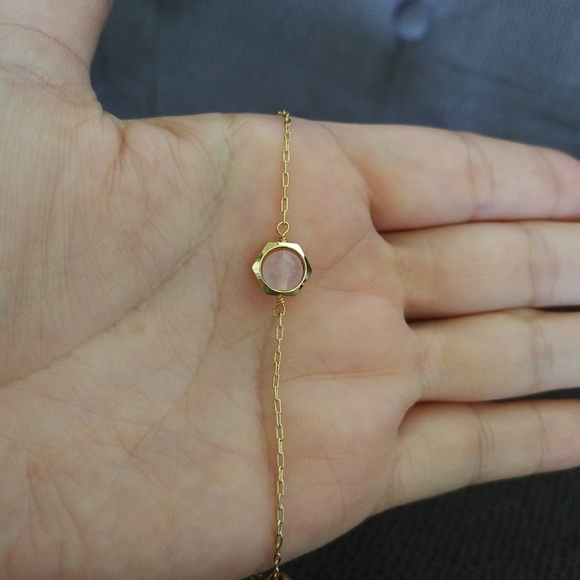 La Meno Hexagon Rose🌹Quartz💎Bracelet - Picture 12 of 15